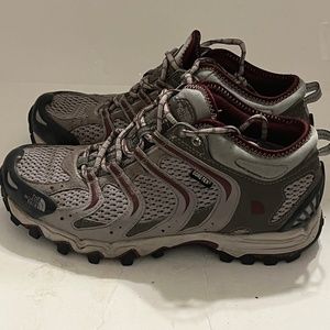 THE NORTH FACE | Women's Gore Tex Hiking Shoes Grey Size 7.5